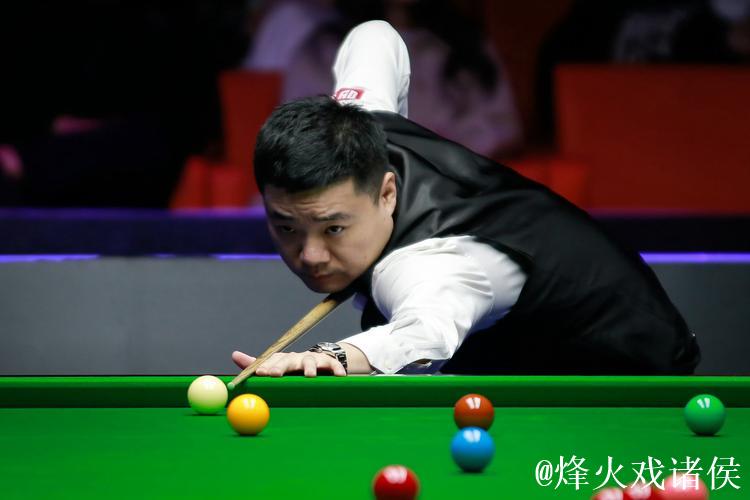 丁俊晖6-4海菲尔德晋级 中国5人挺进斯诺克国锦赛16强 丁俊晖6-4海菲尔德晋级 中国5人挺进斯诺克国锦赛16强